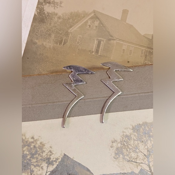 SOLD- Vintage Sterling Silver Lightening Bolt Earrings Marked 925 - Picture 2 of 6